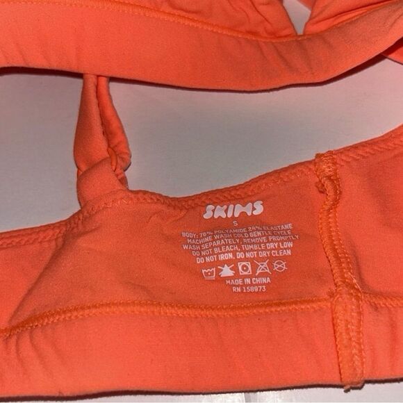 SKIMS Fits Everybody Triangle Bralette in Poppy Size Small - Picture 6 of 7